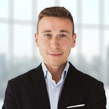 Piotr, founder and CEO of Casey